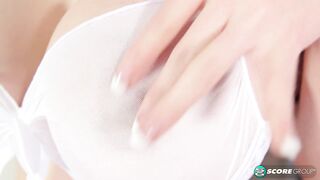 DesireeVega_31494_720p