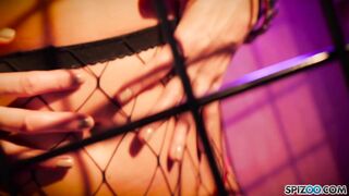 2018-10-10-2380-ryan-keely-caged-emily-blacc-4k_720