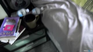 2018-02-09-4354268-messy-roommate_720