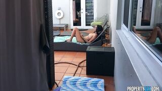 2019-08-30-4391486-shes-got-the-rent-inside_720