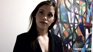 2015-12-11-4354392-real-estate-agent-reality-show-casting_720