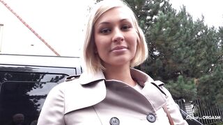 2016-04-10-10041761-czech-teen-to-chases-orgasm-with-vibrators_720