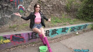 2023-07-27-9238501-sex-doll-street-prank_720