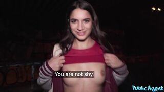 2023-02-15-8490691-this-french-girl-is-crazy_720