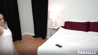 2025-08-03-30775-carmen_valentina_720
