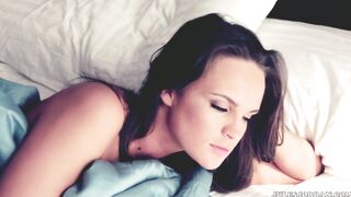 2013-02-11-teal-conrad-loves-morning-woodies_720