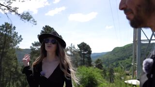 2025-06-05-katya-33-years-old-saleswoman-in-paris_720