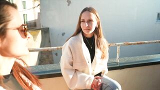 2025-02-03-emma-21-years-old-from-paris_720