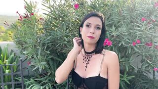 2023-09-18-mia-and-pam-on-two-big-cocks-in-a-wild-orgy_720