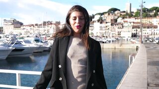 2023-11-28-gwen-27-years-old-ambitious-in-every-way_720