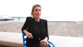 2023-12-18-anouk-30-years-old-psychologist_720