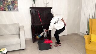 2024-01-08-the-maid-cristina-gets-dusted-off_720