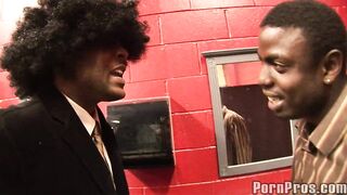 2010-11-16-963-ghetto-preacher-hears-the-lord_950