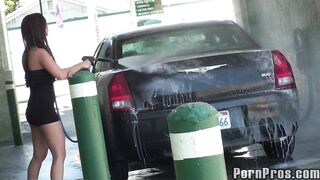 2010-12-12-27392-take-you-to-the-car-wash-yeah_950