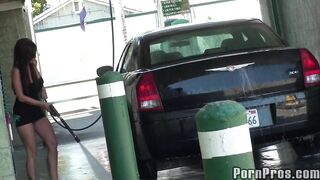 2010-12-12-27392-take-you-to-the-car-wash-yeah_950