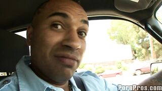 2011-06-10-371-holly-s-roadside-ass-istance_950