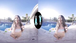 2021-05-07-29930-play-in-the-pool_720