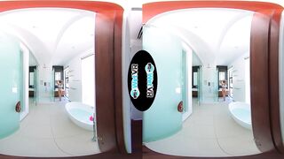 2019-10-18-29946-bath-creep_720