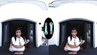 2019-09-06-29698-lubed-handjob_720