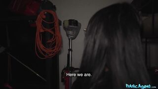 2022-06-11-4648111-working-girl-shows-her-skills_720