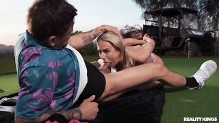 2025-03-17-10765241-one-in-her-hole_720