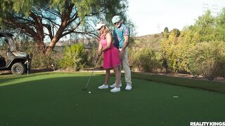 2025-03-17-10765241-one-in-her-hole_720