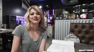 2025-06-29-11197941-pizza-shop-study-break_720