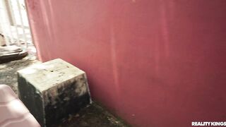 2025-05-22-11131031-dirty-dish-kelsi-monroe_720