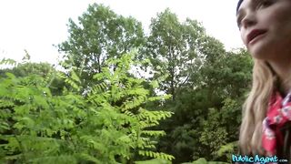2017-10-13-4070591-lost-dog-leads-to-hot-outdoors-sex_720