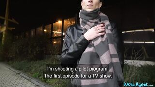 2017-12-04-4071351-night-time-outdoor-sex-at-the-station_720