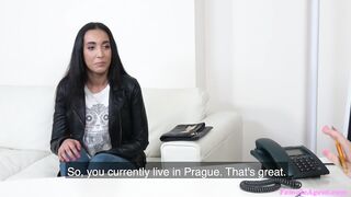 2017-12-21-4081101-lesbian-lust-after-sexy-striptease_720