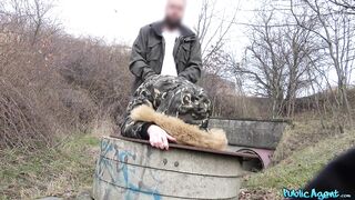 2018-03-27-4070901-public-sex-for-quick-extra-cash_720