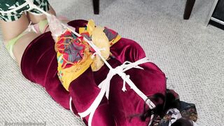 scarletscarf125