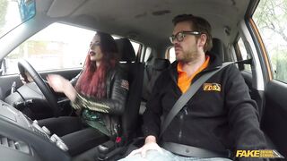 2018-06-25-4097471-crazy-redhead-fucks-car-gearstick_720