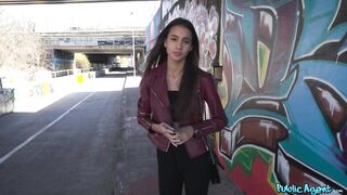 2022-04-22-4634681-hot-brunette-bounces-on-big-cock_720