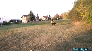 2021-04-26-4442811-litter-picker-fucked-in-the-woods_720