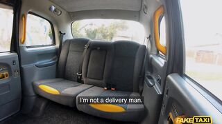 2021-05-12-4444461-girl-in-a-bag-left-on-backseat_720