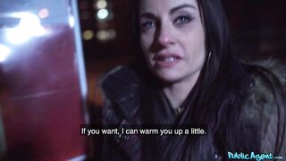 2021-08-17-4472631-spanish-milf-flashes-tits-in-public_720