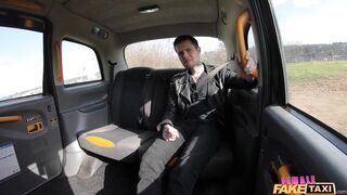 2021-10-18-4485911-curvy-driver-gets-a-hard-dicking_720