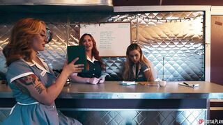 2023-10-02-9442981-juicy-silver-episode-1_720