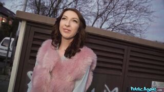 2021-12-17-4498391-toilet-fuck-for-lollipop-sucker_720