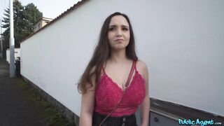 2021-12-23-4500321-big-boobs-shown-for-cash_720