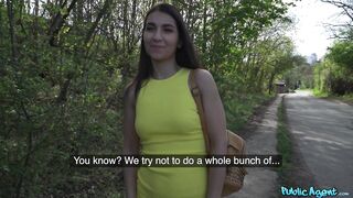 2022-01-28-4508791-italian-in-tight-yellow-dress_720