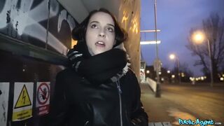 2018-03-01-4071581-czech-car-fuck-after-public-blowjob_720