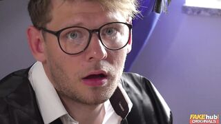 2018-09-08-4094401-the-friendzone_720