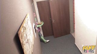 2018-10-27-4353529-halloween-pranks_720