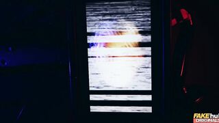 2018-10-27-4353560-space-taxi-they-mostly-come-at-night-mostly_720