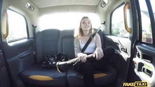 2018-12-12-4353545-petite-pussy-fucked-through-tights_720