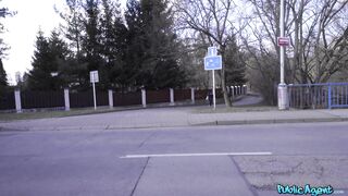 2020-03-14-4412391-british-tourist-sucks-czech-dick_720