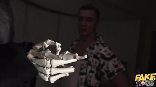 2018-12-29-4405545-sex-addicts-anonymous_720